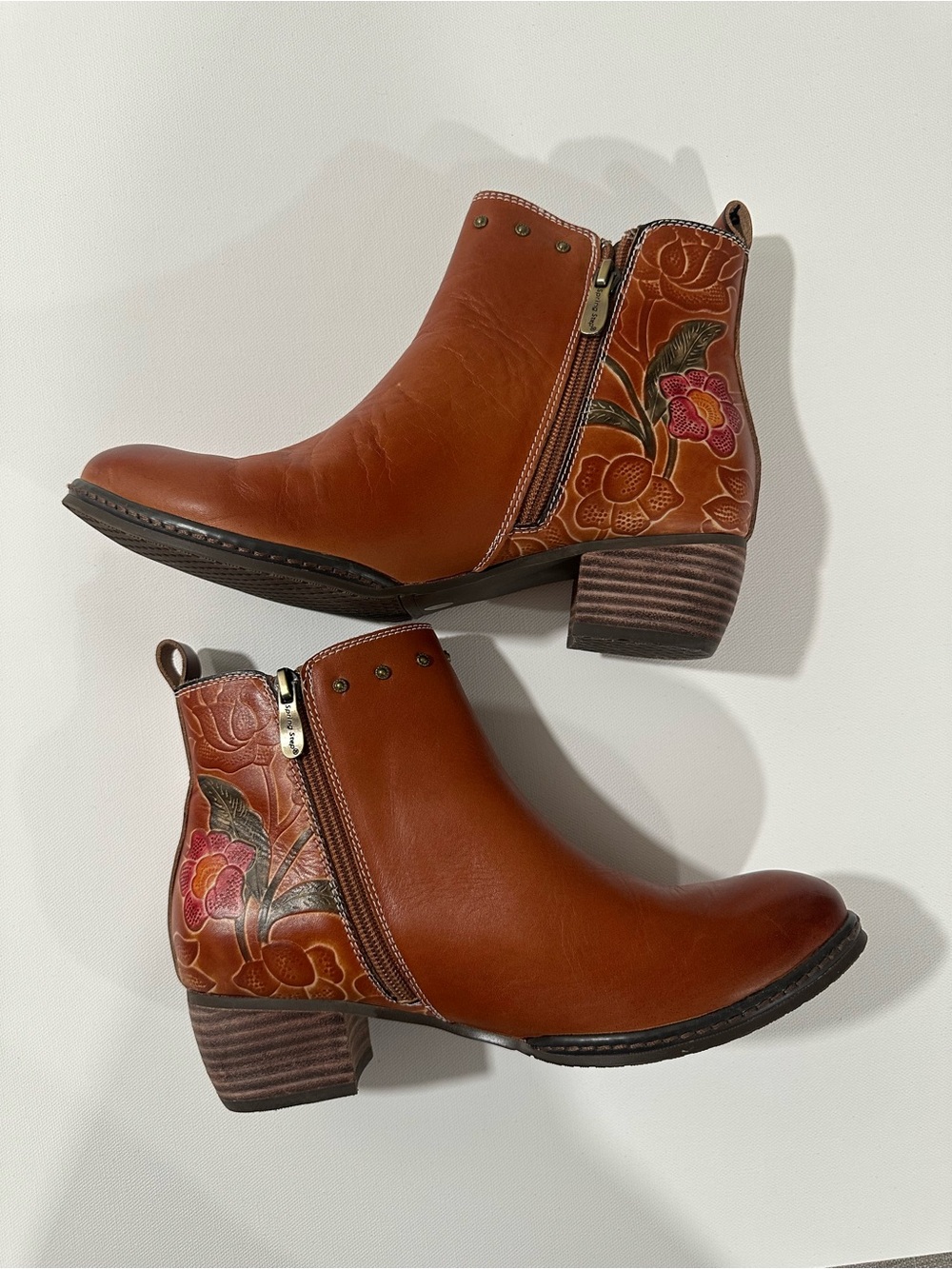 L'Artiste Jasida Camel Leather Floral Boots EU 39 US 8.5 - Like New